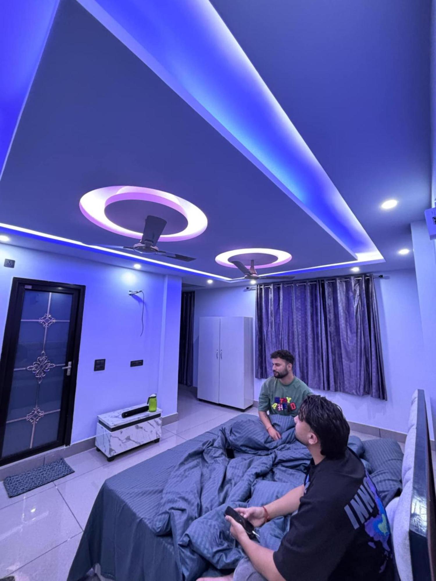 Hotel Paradise Palm Risikés Kültér fotó